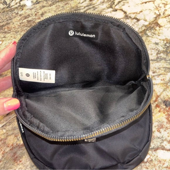 Lululemon All Night Festival Bag Micro NWT - Picture 8 of 8